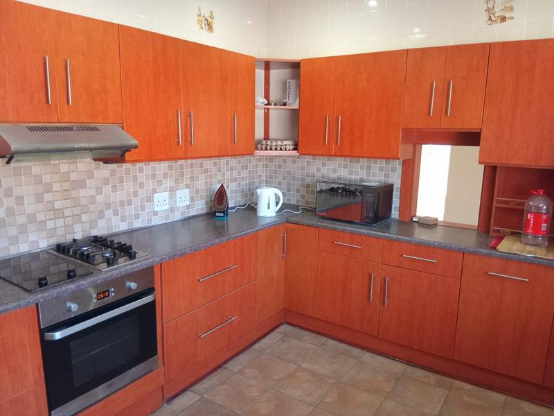 To Let 3 Bedroom Property for Rent in Sunnyside Eastern Cape